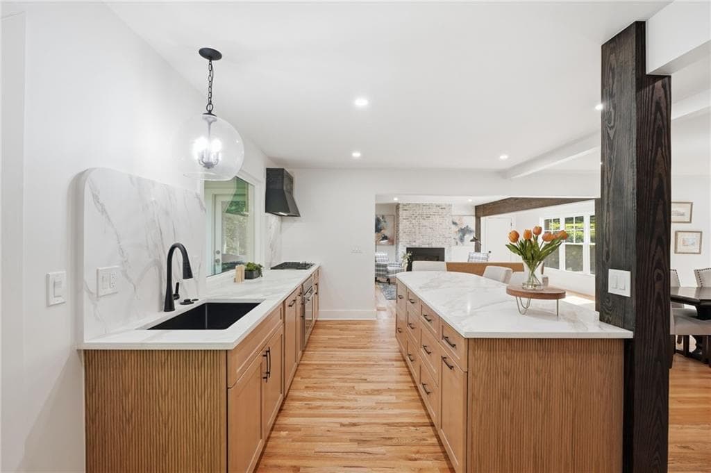 6 bedroom, 5 bathroom, 3,664 sq ft single family residence for sale at 2433 Helmsdale Drive, Atlanta, GA 30345 — photo 10