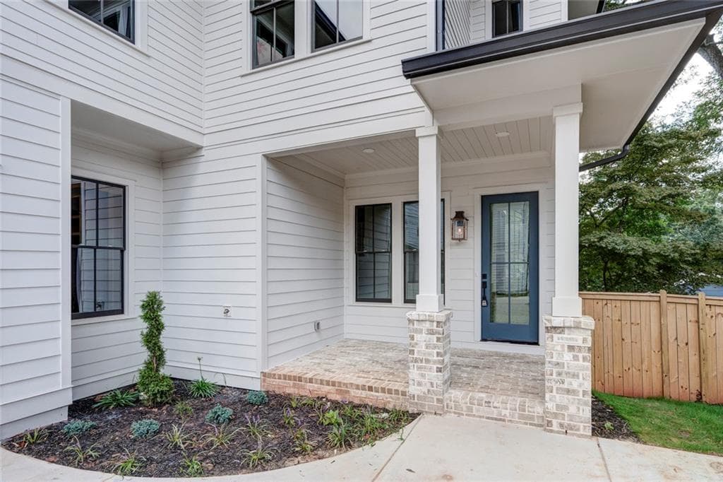 4 bedroom, 4 bathroom, 2,766 sq ft townhouse for sale at 1739B Adolphus Street NE, Atlanta, GA 30307 — photo 2