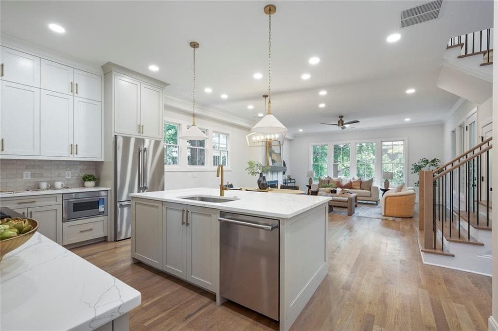 4 bedroom, 4 bathroom, 2,766 sq ft townhouse for sale at 1739B Adolphus Street NE, Atlanta, GA 30307 — photo 6