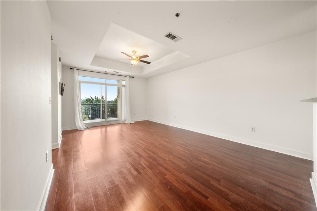 1 bedroom, 1 bathroom, 874 sq ft condominium for rent at 325 East Paces Ferry Road 606, Atlanta, GA 30305 for $2,150 a month — photo 2