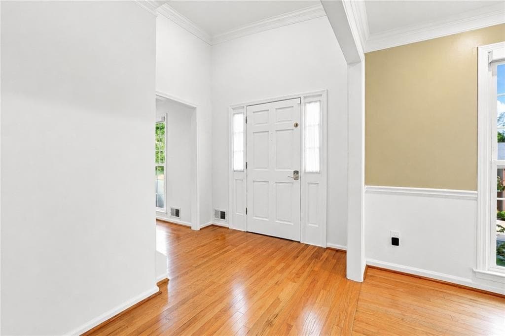4 bedroom, 4 bathroom, 3,000 sq ft single family residence for sale at 945 Meadowsong Circle, Lawrenceville, GA 30043 — photo 5