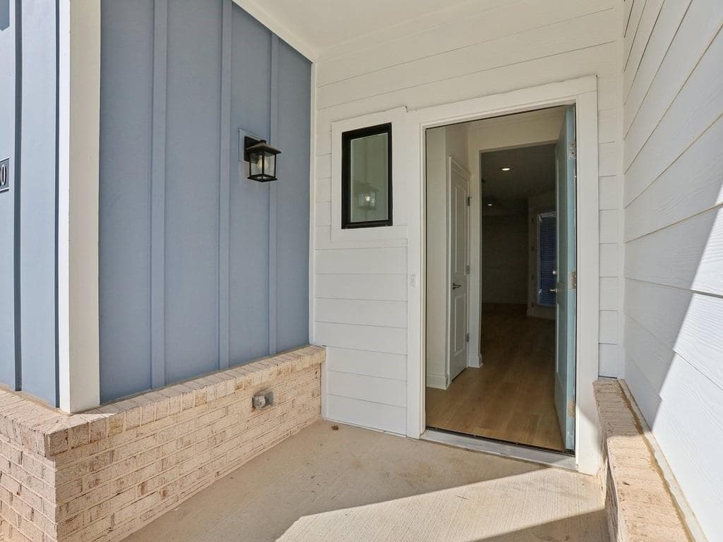 3 bedroom, 3 bathroom, 2,235 sq ft single family residence for sale at 200 Persimmon Drive, Holly Springs, GA 30115 — photo 9