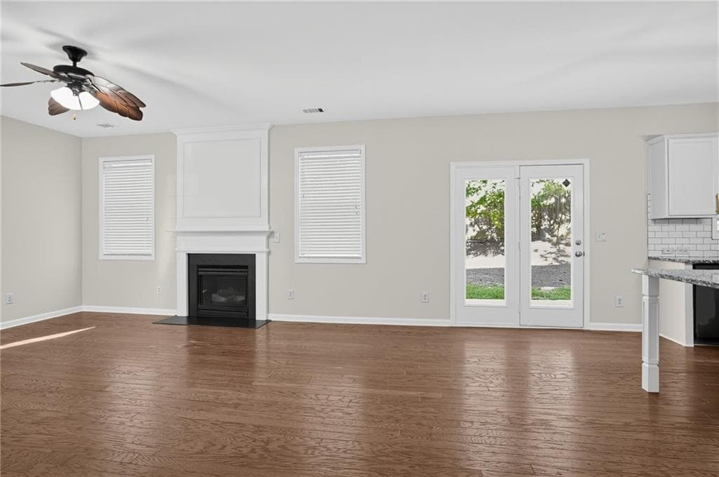 4 bedroom, 4 bathroom, 2,012 sq ft single family residence for sale at 541 Collingsworth Lane, Lawrenceville, GA 30043 — photo 6