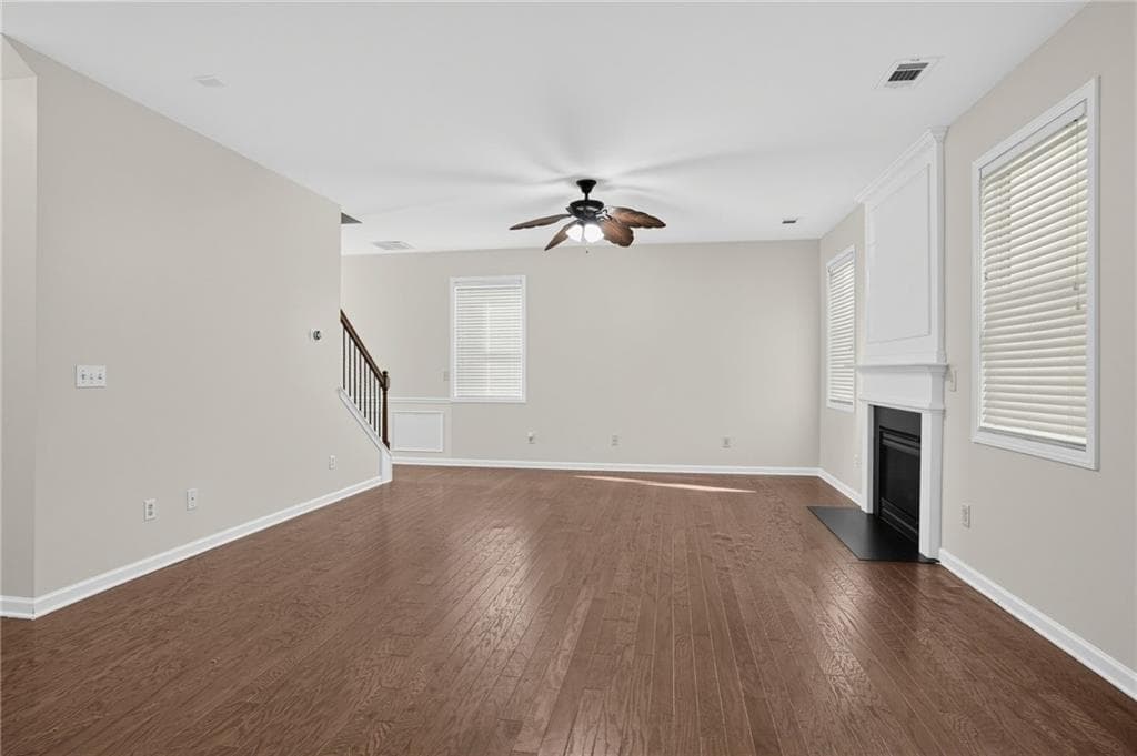 4 bedroom, 4 bathroom, 2,012 sq ft single family residence for sale at 541 Collingsworth Lane, Lawrenceville, GA 30043 — photo 8