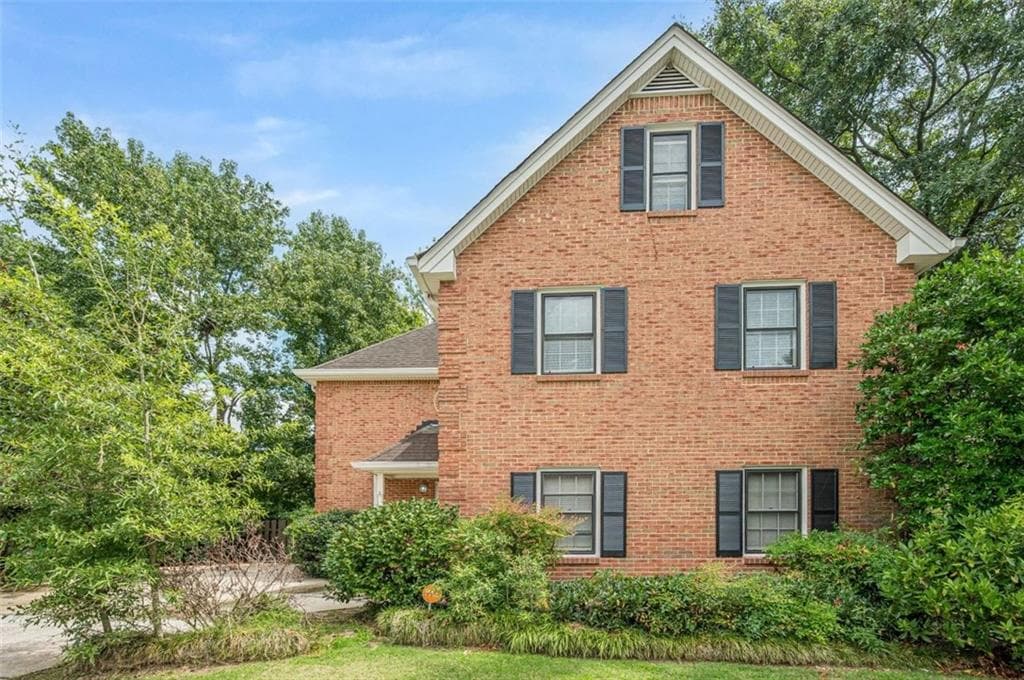 3 bedroom, 3 bathroom, 2,882 sq ft single family residence for sale at 1415 Camden Walk, Decatur, GA 30033
