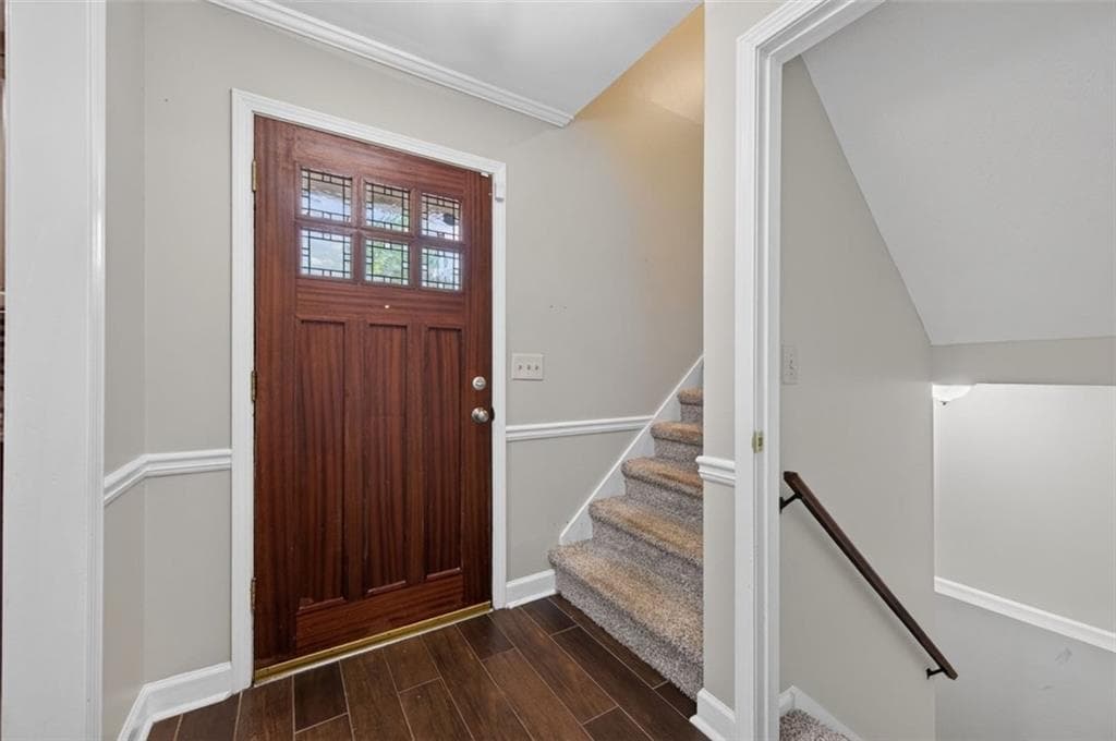 3 bedroom, 3 bathroom, 2,882 sq ft single family residence for sale at 1415 Camden Walk, Decatur, GA 30033 — photo 2