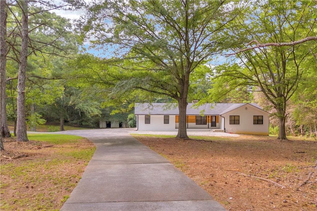3 bedroom, 3 bathroom, 2,200 sq ft single family residence for sale at 540 Bay Creek Rd., Loganville, GA 30052 — photo 7