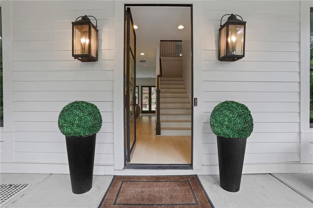 5 bedroom, 4 bathroom, 3,434 sq ft single family residence under contract at 3534 Vanet Road, Atlanta, GA 30341 — photo 2