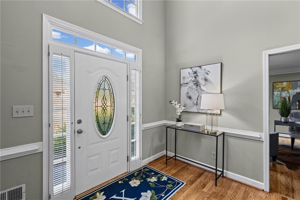 5 bedroom, 4 bathroom, 4,716 sq ft single family residence for sale at 10985 Wilshire Chase Drive, Johns Creek, GA 30097 — photo 2
