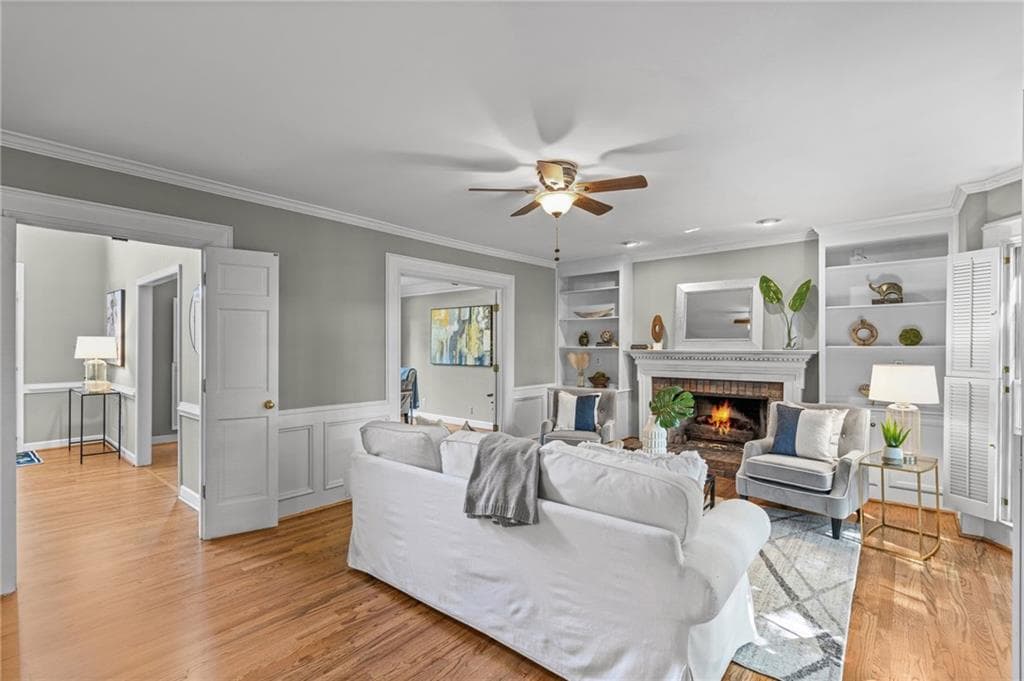 5 bedroom, 4 bathroom, 4,716 sq ft single family residence for sale at 10985 Wilshire Chase Drive, Johns Creek, GA 30097 — photo 7