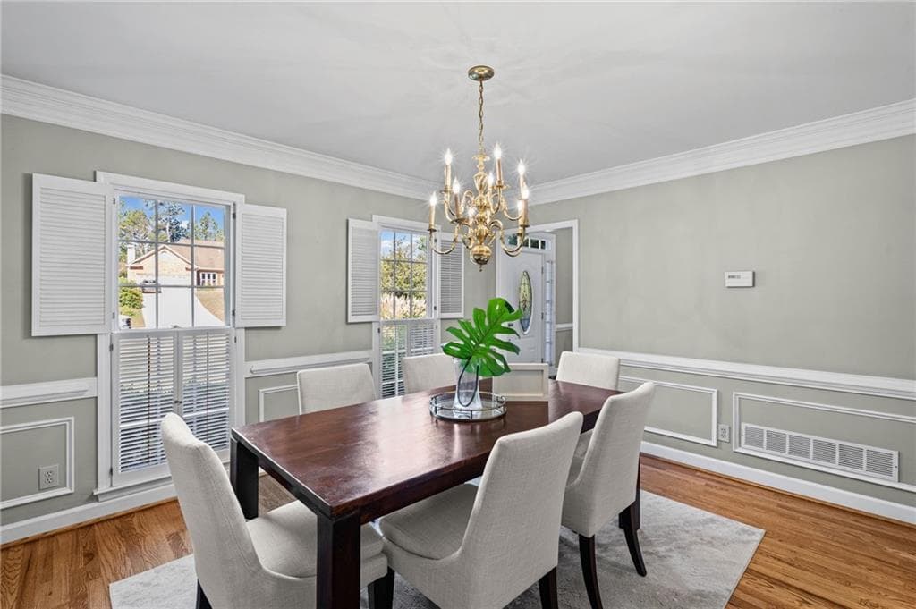 5 bedroom, 4 bathroom, 4,716 sq ft single family residence for sale at 10985 Wilshire Chase Drive, Johns Creek, GA 30097 — photo 6
