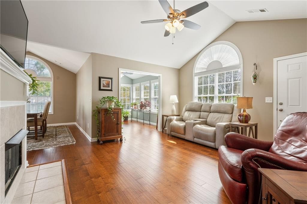 3 bedroom, 2 bathroom, 1,680 sq ft condominium for sale at 606 Somerton Place, Cumming, GA 30040 — photo 9