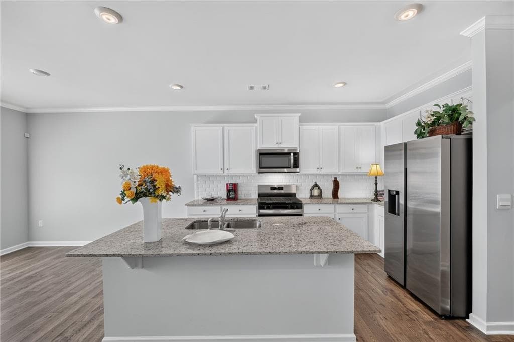 3 bedroom, 3 bathroom, 2,303 sq ft townhouse for sale at 2133 Blue Monarch Drive, Buford, GA 30518 — photo 6