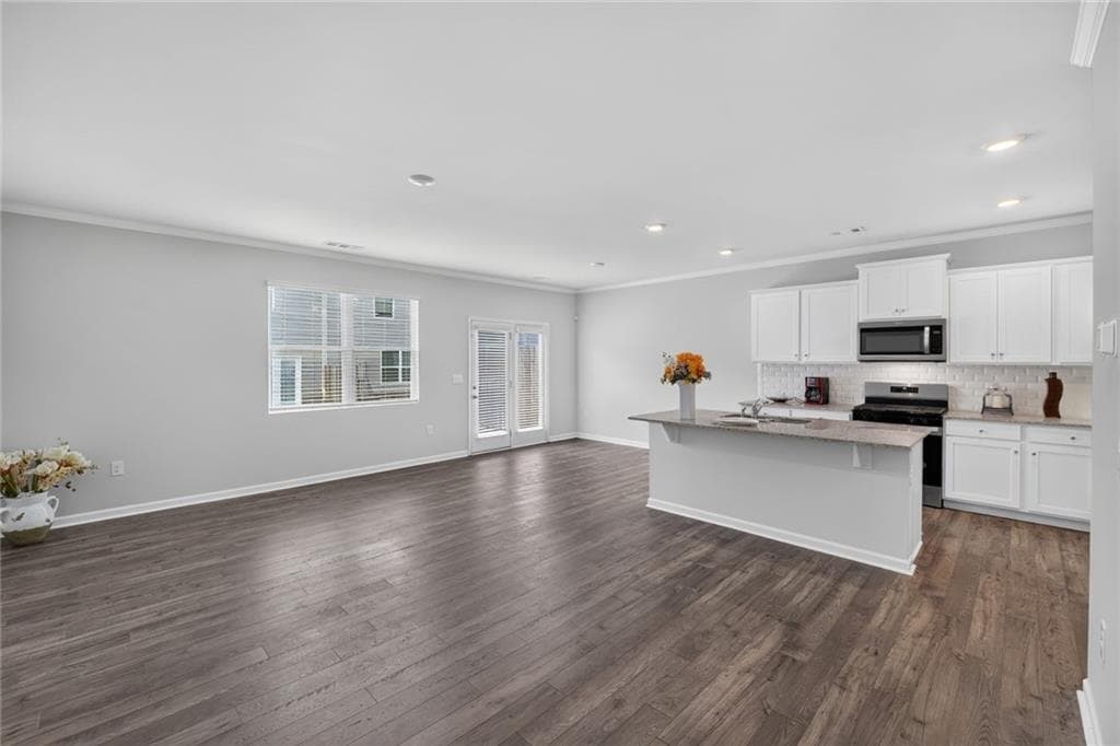 3 bedroom, 3 bathroom, 2,303 sq ft townhouse for sale at 2133 Blue Monarch Drive, Buford, GA 30518 — photo 9