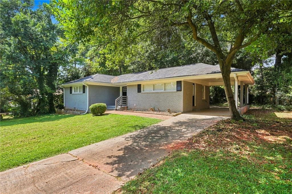 3 bedroom, 2 bathroom, 1,138 sq ft single family residence for sale at 1145 Canal Street, Decatur, GA 30032 — photo 3