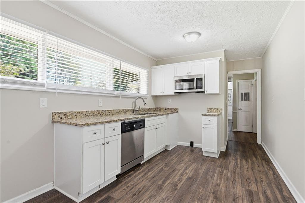3 bedroom, 2 bathroom, 1,138 sq ft single family residence for sale at 1145 Canal Street, Decatur, GA 30032 — photo 10