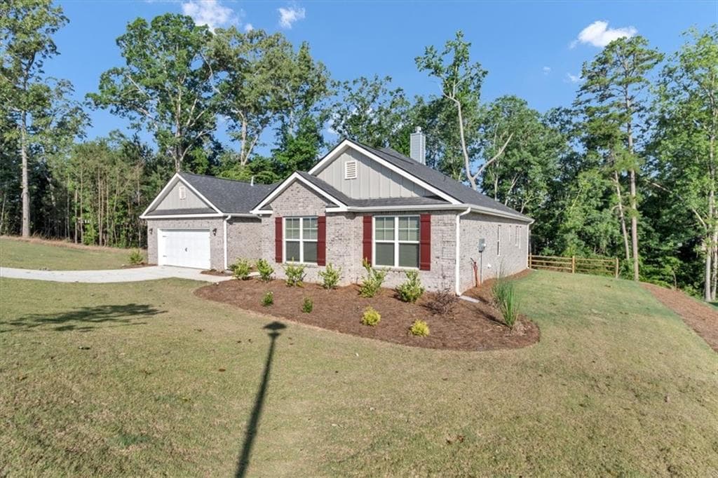 4 bedroom, 3 bathroom, 2,700 sq ft single family residence for sale at 3370 Trevi Trail, Douglasville, GA 30135 — photo 2