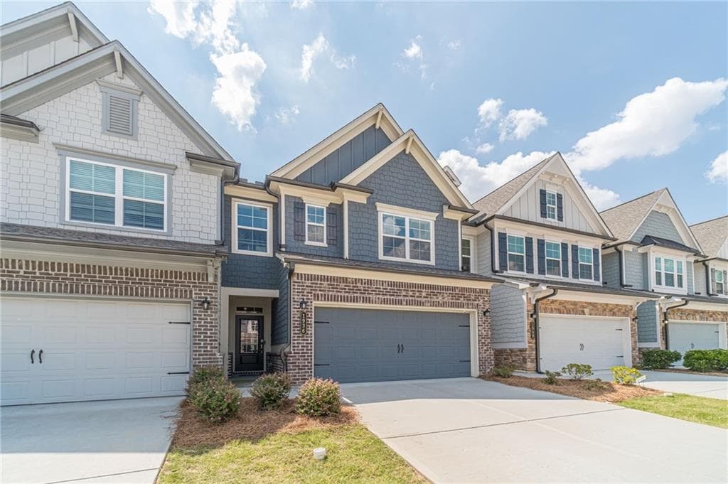 3 bedroom, 3 bathroom, 1,934 sq ft townhouse for sale at 1936 Frisco Way, Suwanee, GA 30024 — photo 2