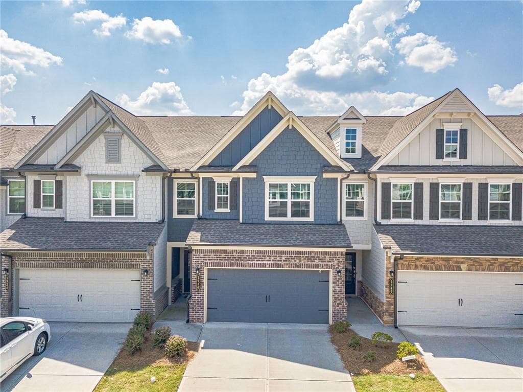 3 bedroom, 3 bathroom, 1,934 sq ft townhouse for sale at 1936 Frisco Way, Suwanee, GA 30024 — photo 3