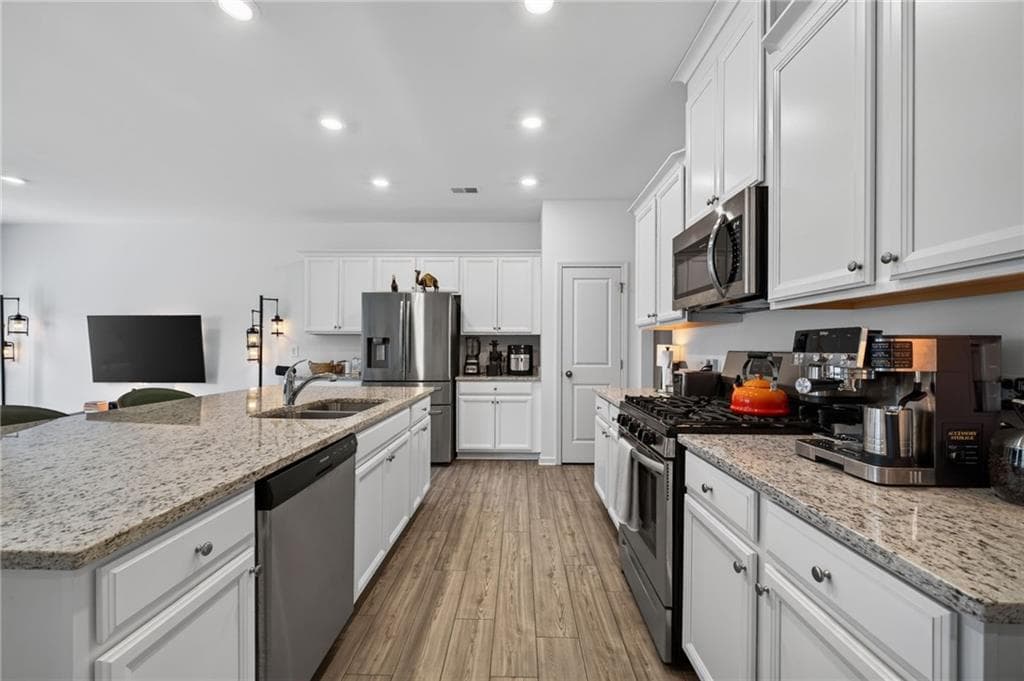 3 bedroom, 3 bathroom, 1,934 sq ft townhouse for sale at 1936 Frisco Way, Suwanee, GA 30024 — photo 8