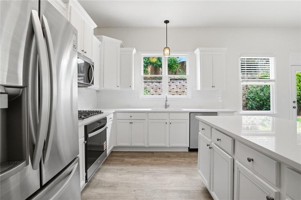 4 bedroom, 3 bathroom, 2,891 sq ft single family residence for sale at 1222 Marinette Way, Hoschton, GA 30548 — photo 3
