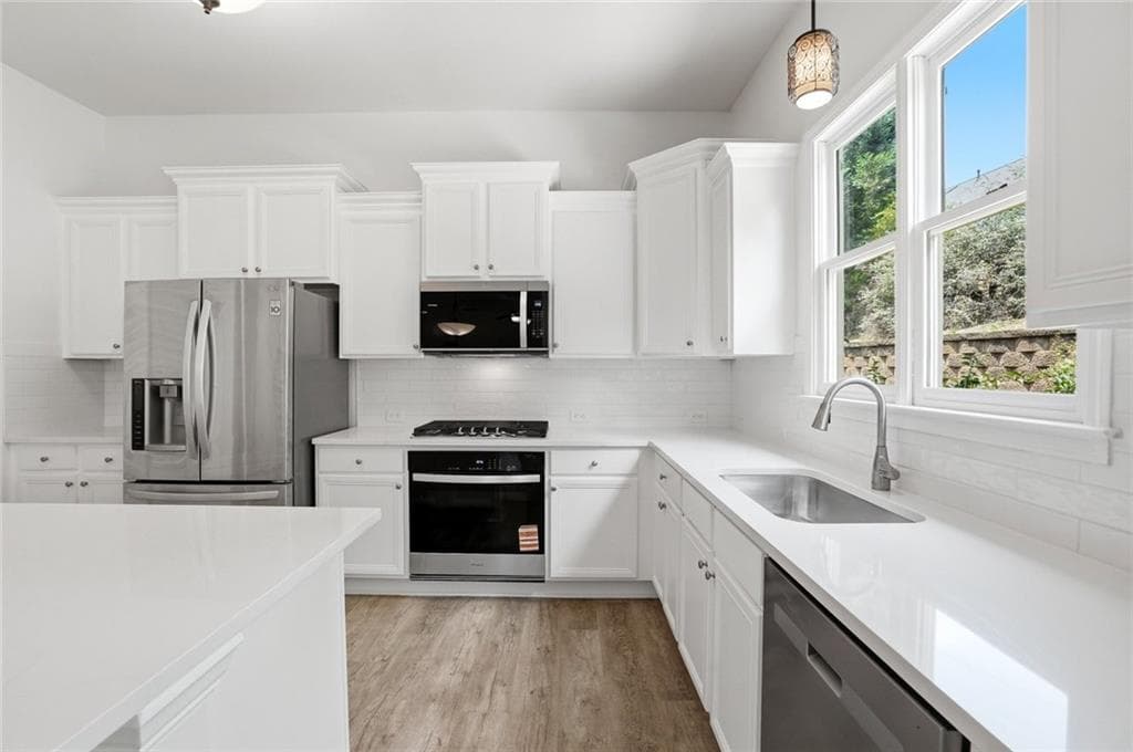 4 bedroom, 3 bathroom, 2,891 sq ft single family residence for sale at 1222 Marinette Way, Hoschton, GA 30548 — photo 5