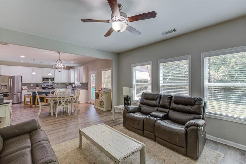 4 bedroom, 3 bathroom, 2,600 sq ft single family residence for sale at 480 White Trillium Drive, Hoschton, GA 30548 — photo 7