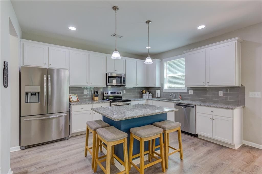 4 bedroom, 3 bathroom, 2,600 sq ft single family residence for sale at 480 White Trillium Drive, Hoschton, GA 30548 — photo 9