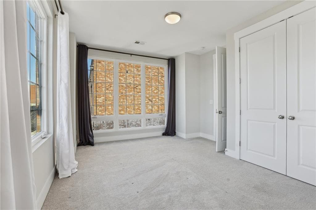 3 bedroom, 4 bathroom, 2,268 sq ft townhouse for sale at 264 Castleberry Station Drive, Atlanta, GA 30313 — photo 8