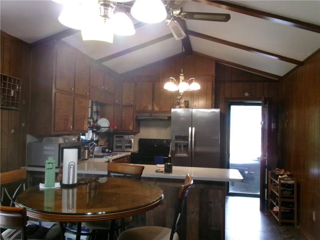 4 bedroom, 2 bathroom, 1,836 sq ft single family residence under contract at 745 Huntingdon Drive, Jonesboro, GA 30236 — photo 7