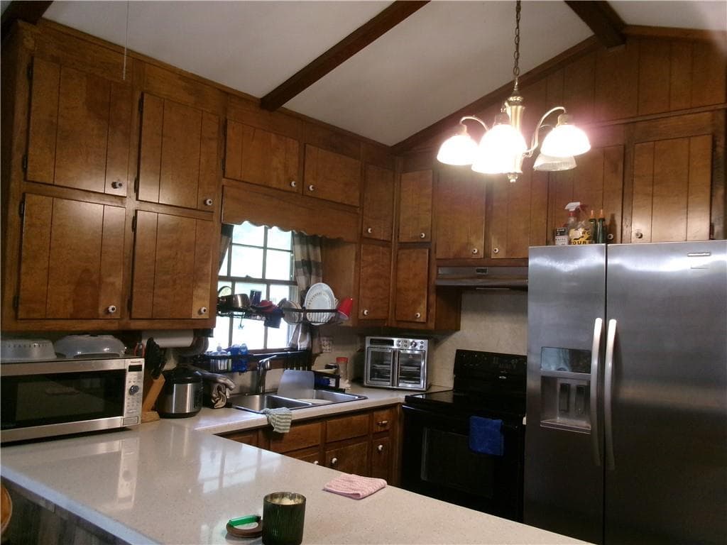 4 bedroom, 2 bathroom, 1,836 sq ft single family residence under contract at 745 Huntingdon Drive, Jonesboro, GA 30236 — photo 10