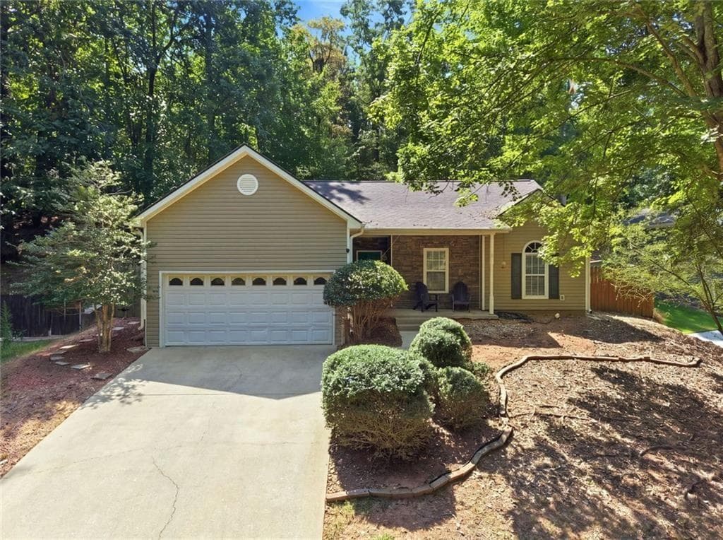3 bedroom, 2 bathroom, 1,397 sq ft single family residence under contract at 5823 N Cove Road, Gainesville, GA 30504