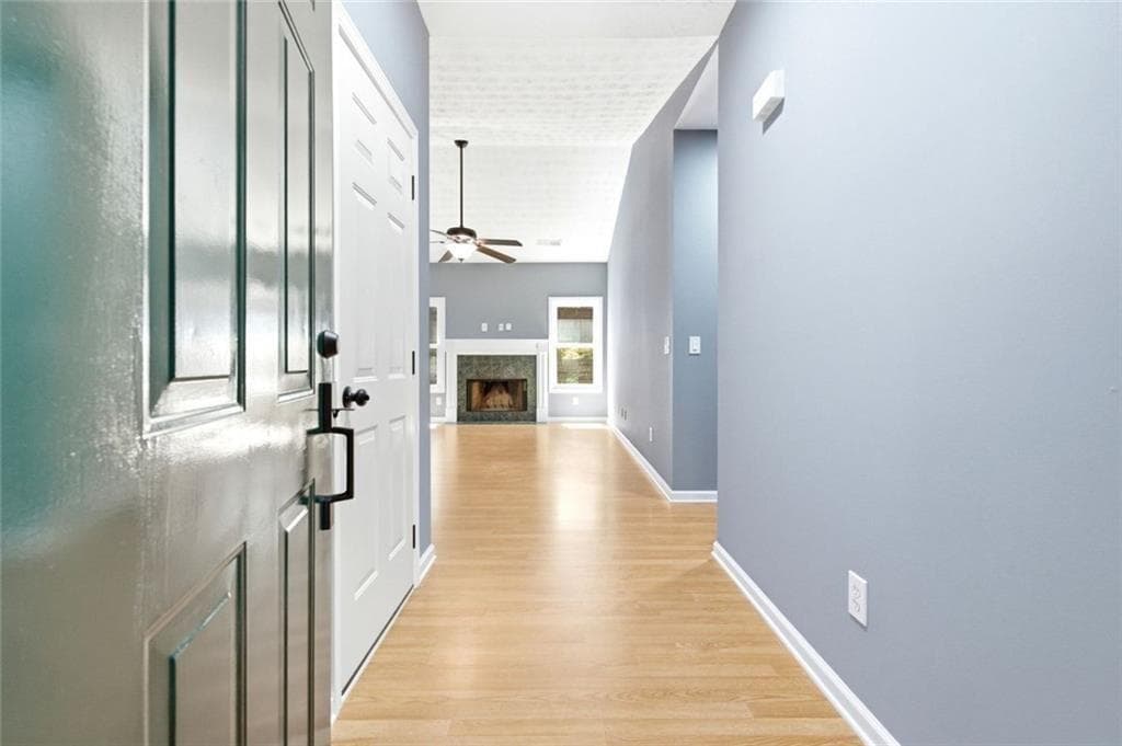 3 bedroom, 2 bathroom, 1,397 sq ft single family residence under contract at 5823 N Cove Road, Gainesville, GA 30504 — photo 5