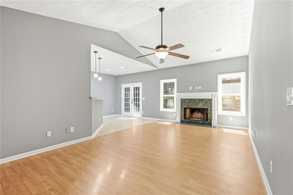 3 bedroom, 2 bathroom, 1,397 sq ft single family residence under contract at 5823 N Cove Road, Gainesville, GA 30504 — photo 8