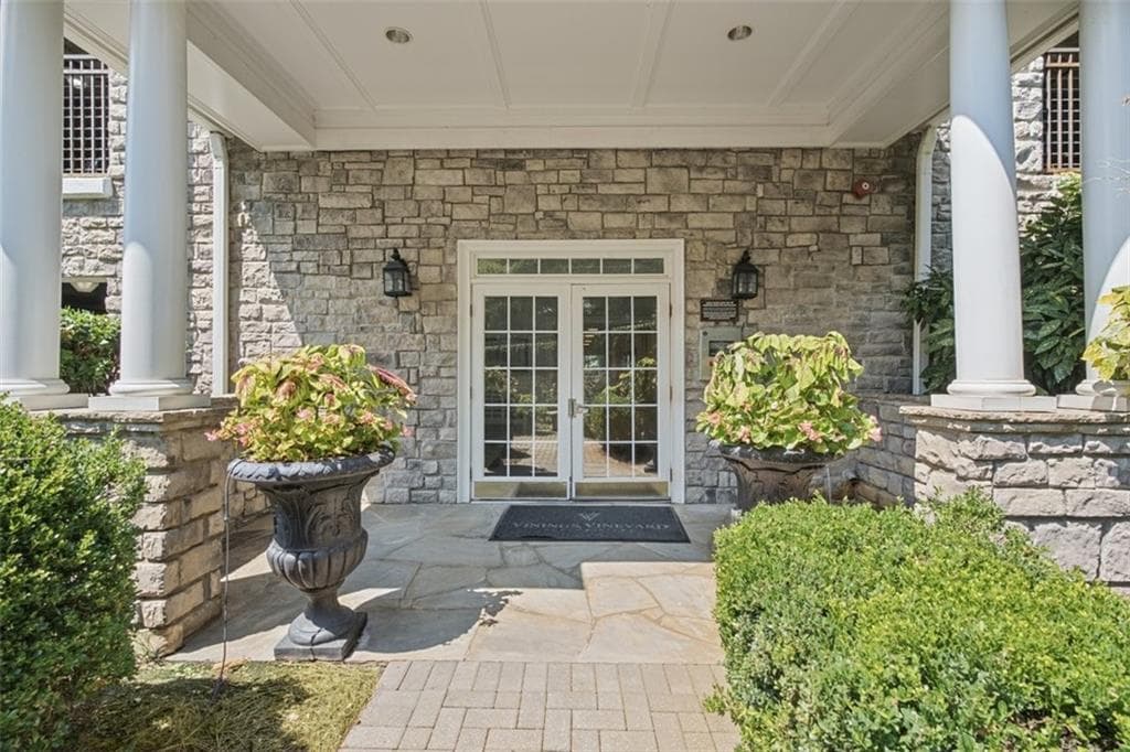 3 bedroom, 3 bathroom, 1,671 sq ft condominium for sale at 4100 Paces Walk 4101, Atlanta, GA 30339 — photo 8