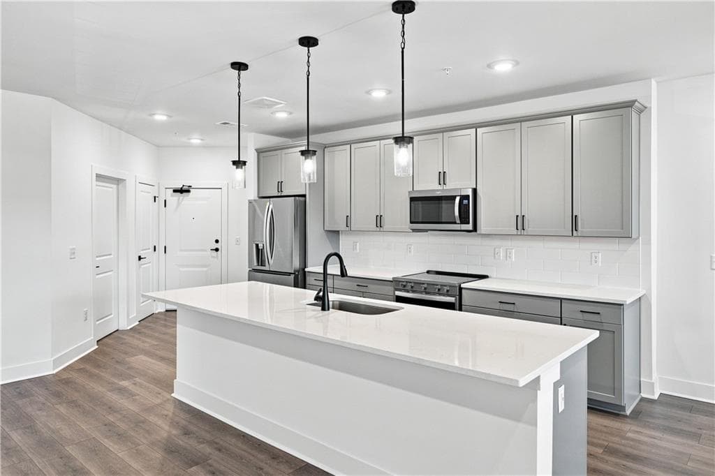 3 bedroom, 2 bathroom, 1,896 sq ft condominium for sale at 3351 Orwell Way 2406, Cumming, GA 30041 — photo 6