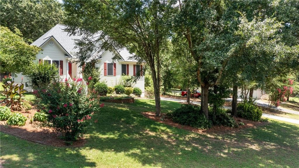 4 bedroom, 2 bathroom, 2,212 sq ft single family residence for sale at 24 Woodhaven Court, Cartersville, GA 30120 — photo 2