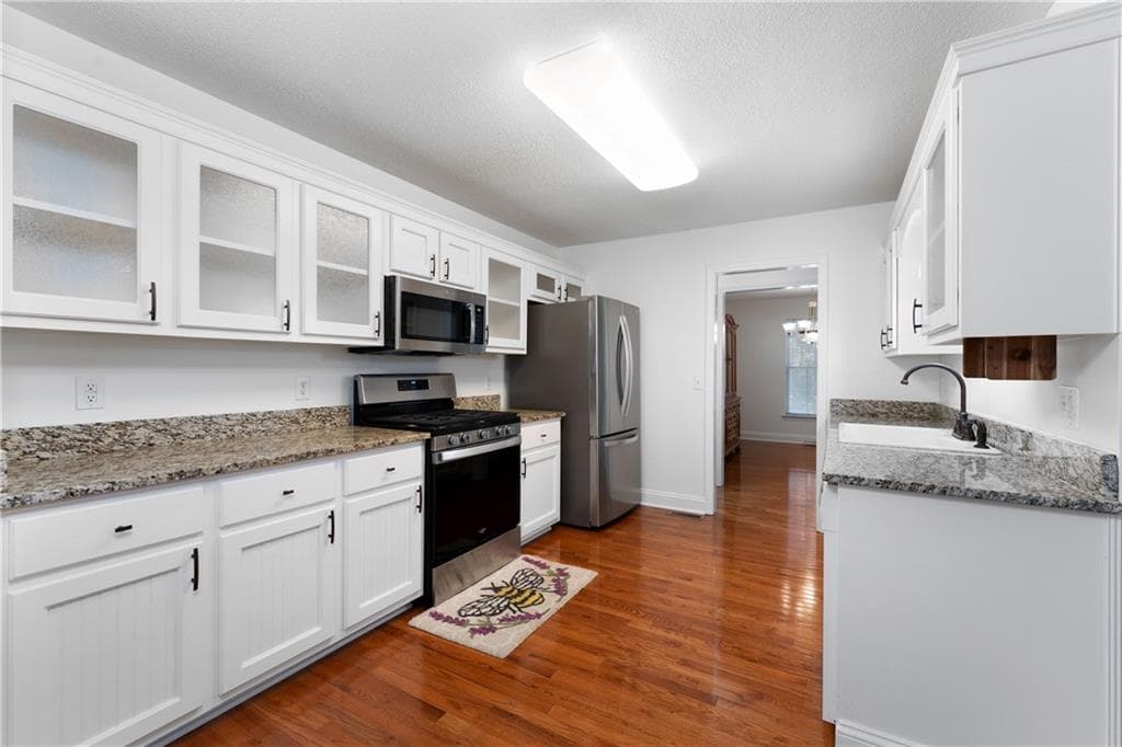 4 bedroom, 2 bathroom, 2,212 sq ft single family residence for sale at 24 Woodhaven Court, Cartersville, GA 30120 — photo 6