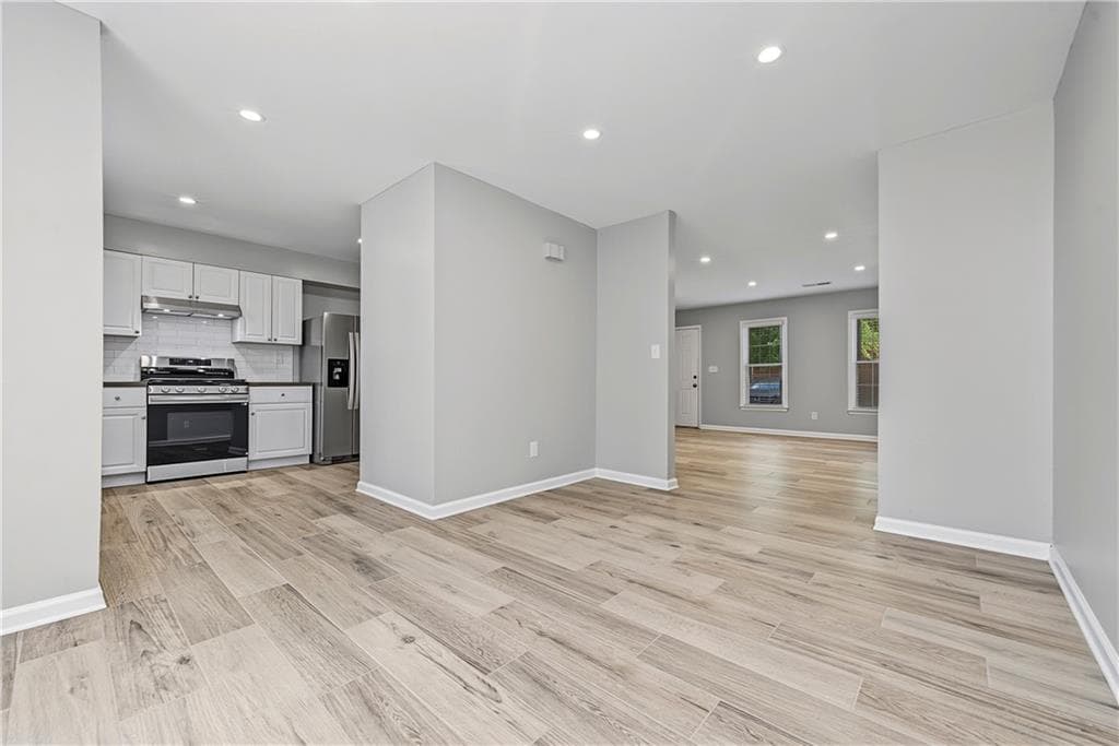 2 bedroom, 3 bathroom, 1,344 sq ft townhouse for sale at 303 Timber Creek Lane, Marietta, GA 30060 — photo 7