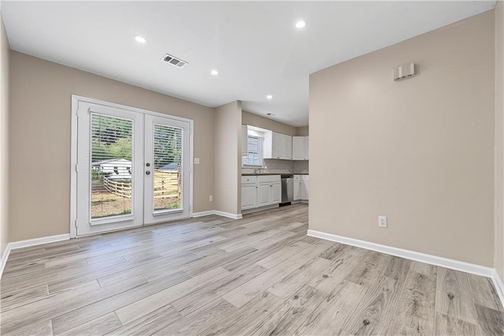 2 bedroom, 3 bathroom, 1,344 sq ft townhouse for sale at 303 Timber Creek Lane, Marietta, GA 30060 — photo 8
