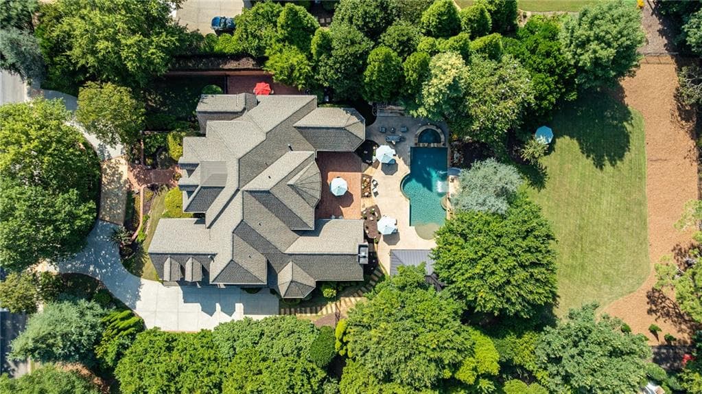 7 bedroom, 11 bathroom, 9,831 sq ft single family residence for sale at 2950 Manor Bridge Drive, Milton, GA 30004 — photo 2