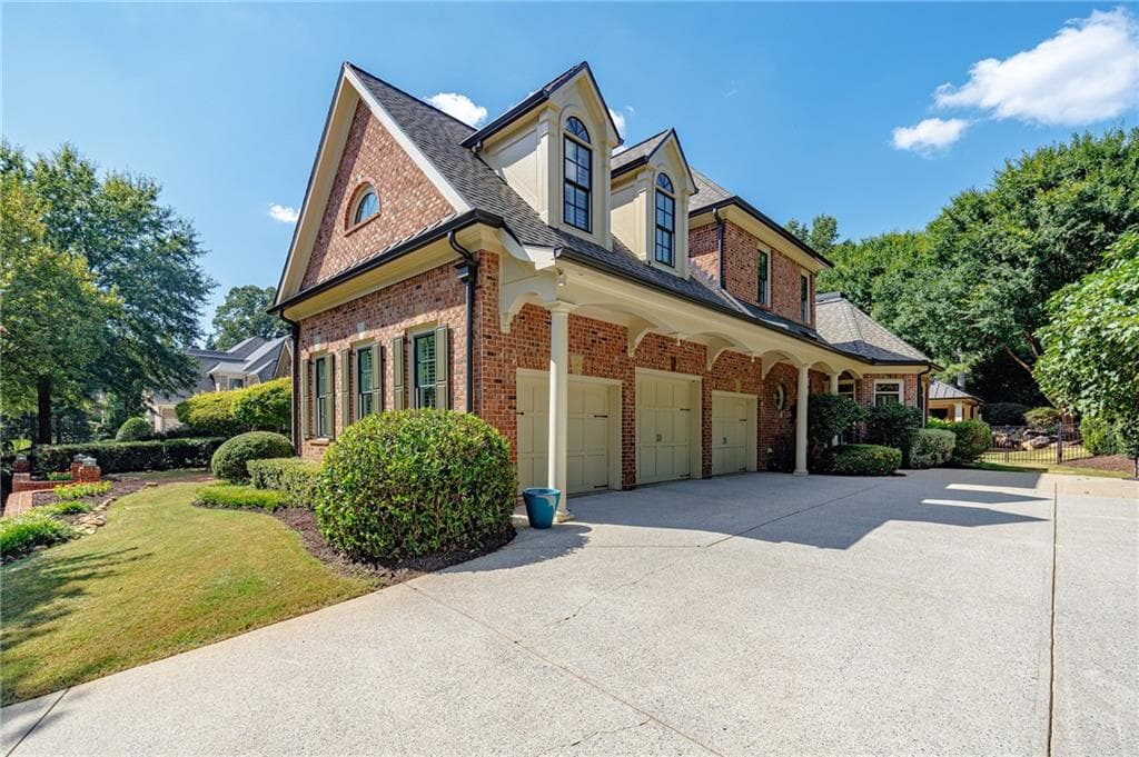 7 bedroom, 11 bathroom, 9,831 sq ft single family residence for sale at 2950 Manor Bridge Drive, Milton, GA 30004 — photo 6