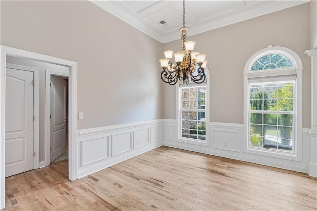5 bedroom, 5 bathroom, 5,009 sq ft single family residence for sale at 8430 Nolandwood Lane, Villa Rica, GA 30180 — photo 8