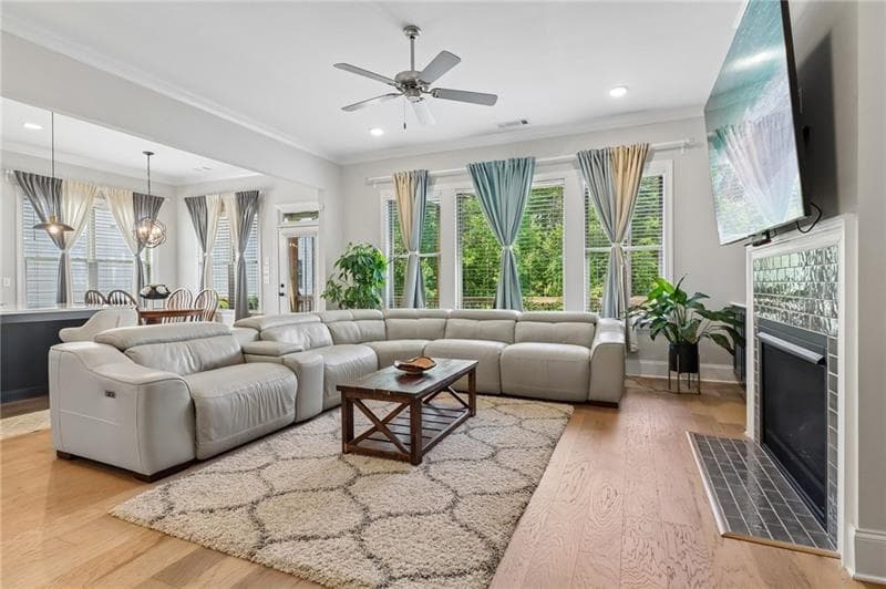 5 bedroom, 5 bathroom, 3,778 sq ft single family residence for sale at 3836 Alice Lane, Suwanee, GA 30024 — photo 9
