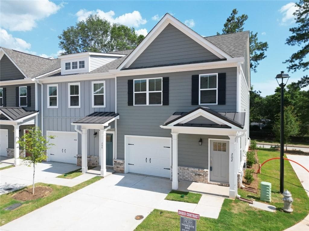 3 bedroom, 3 bathroom, 1,750 sq ft townhouse for rent at 165 Mill Center Boulevard 202, Athens, GA 30606 for $1,995 a month — photo 2