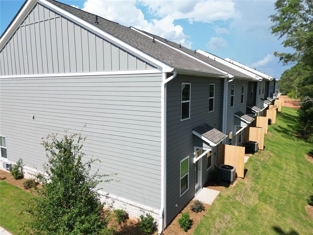 3 bedroom, 3 bathroom, 1,750 sq ft townhouse for rent at 165 Mill Center Boulevard 202, Athens, GA 30606 for $1,995 a month — photo 3