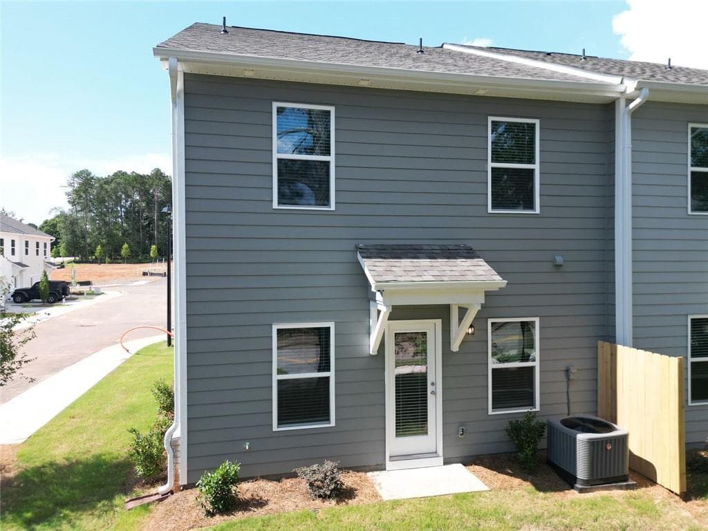 3 bedroom, 3 bathroom, 1,750 sq ft townhouse for rent at 165 Mill Center Boulevard 202, Athens, GA 30606 for $1,995 a month — photo 5