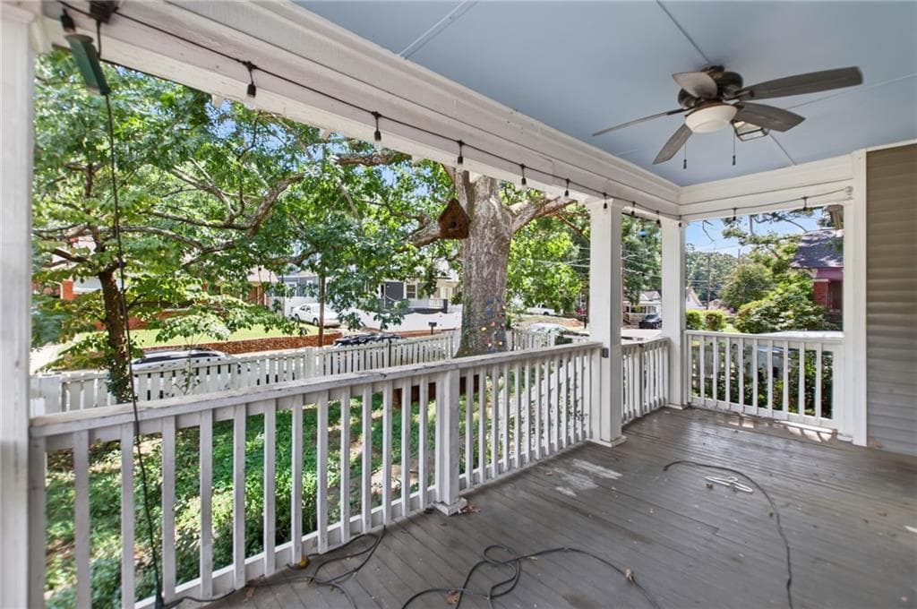 3 bedroom, 2 bathroom, 1,301 sq ft single family residence for sale at 1395 Desoto Avenue, Atlanta, GA 30310 — photo 4