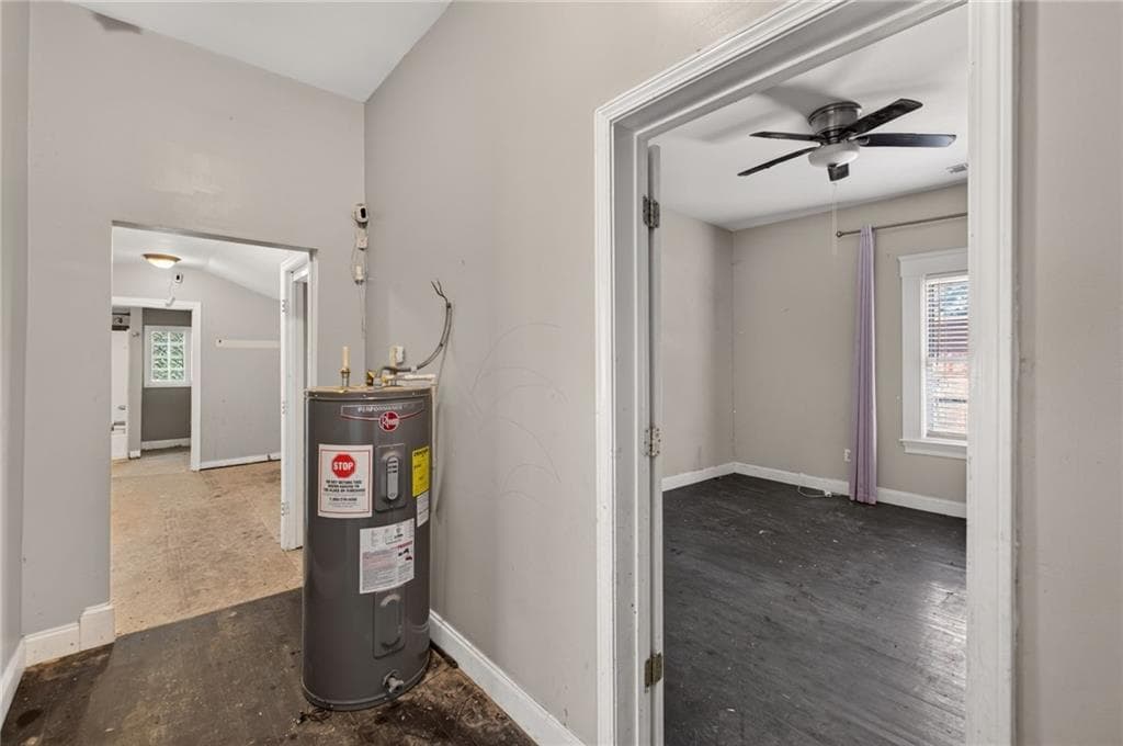 3 bedroom, 2 bathroom, 1,301 sq ft single family residence for sale at 1395 Desoto Avenue, Atlanta, GA 30310 — photo 10