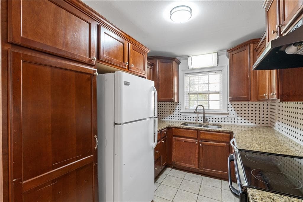 3 bedroom, 2 bathroom, 1,917 sq ft single family residence for sale at 2749 Preston Drive, Decatur, GA 30034 — photo 8